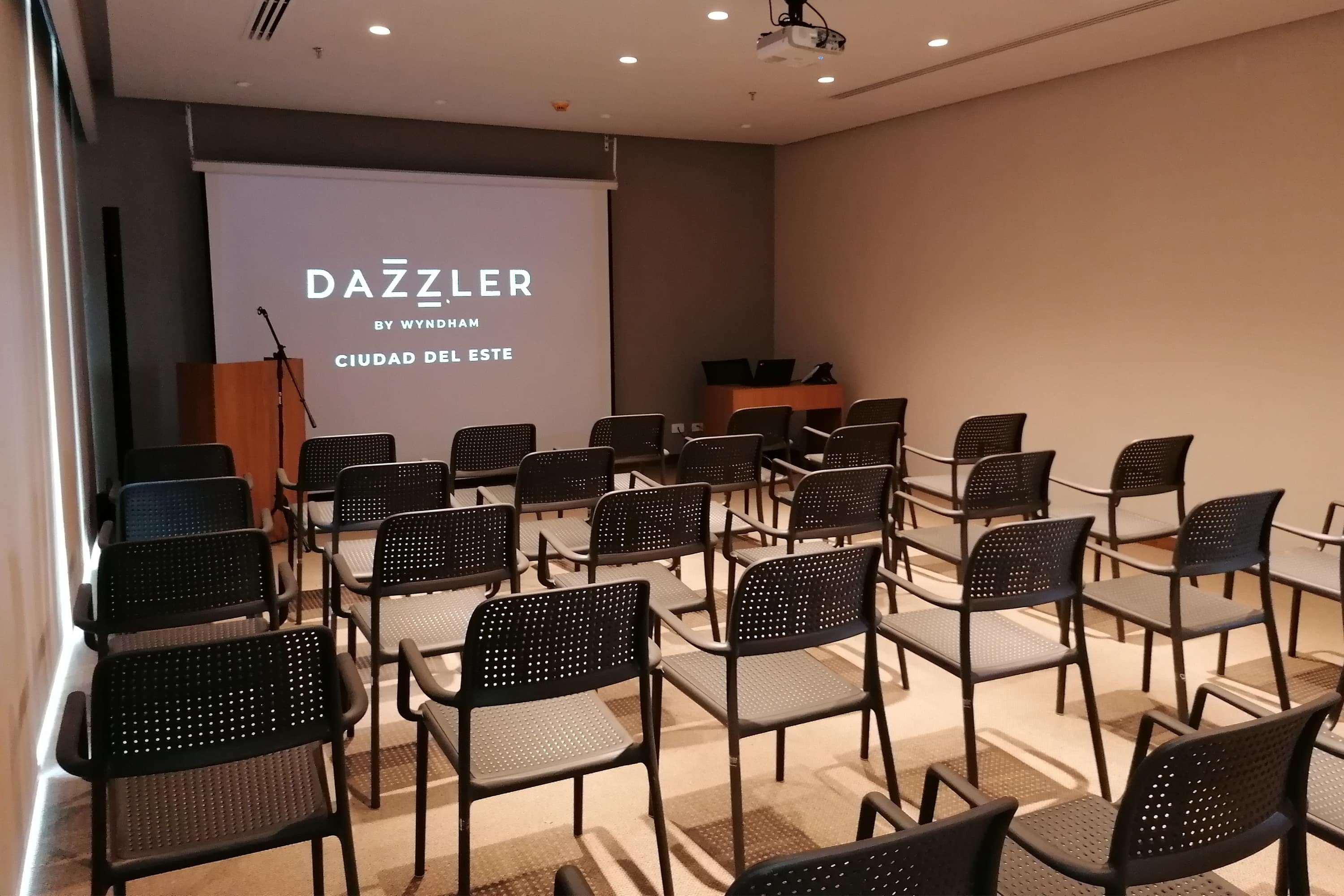 Dazzler By Wyndham Ciudad Del Este Exteriör bild